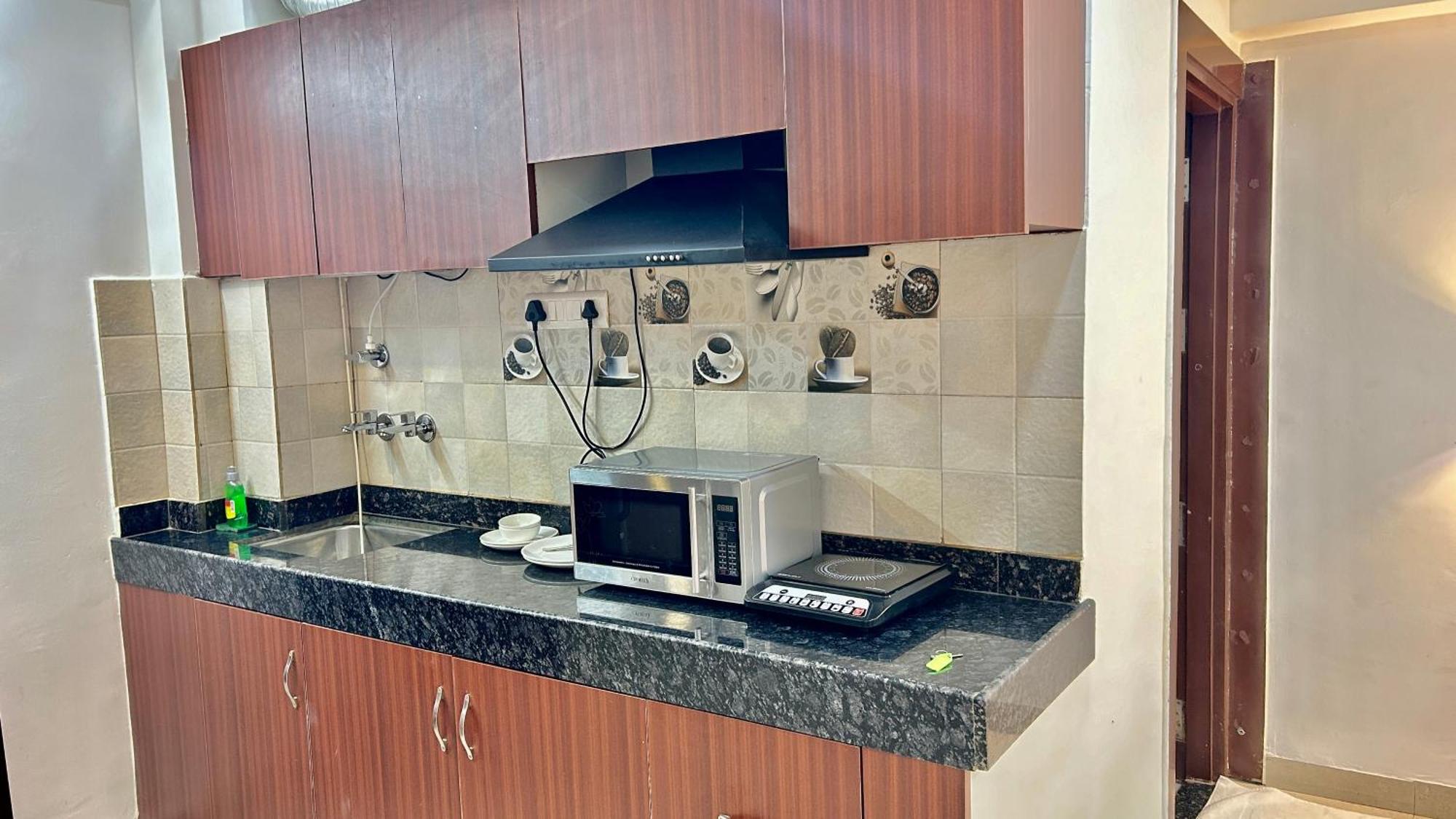 Aura Luxury Studio I Couple Friendly I Near Golf Course Road, Sector 57, Гургаон Экстерьер фото